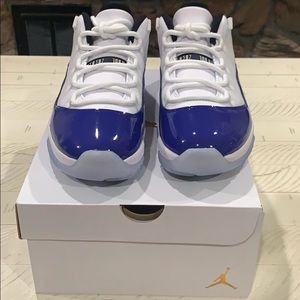 Air Jordan low retro 11